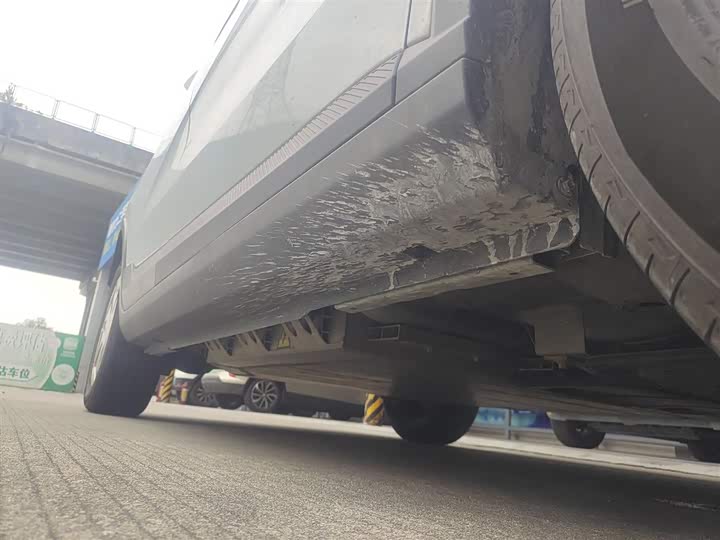 Фото 21 - Geely Geometry E Firefly