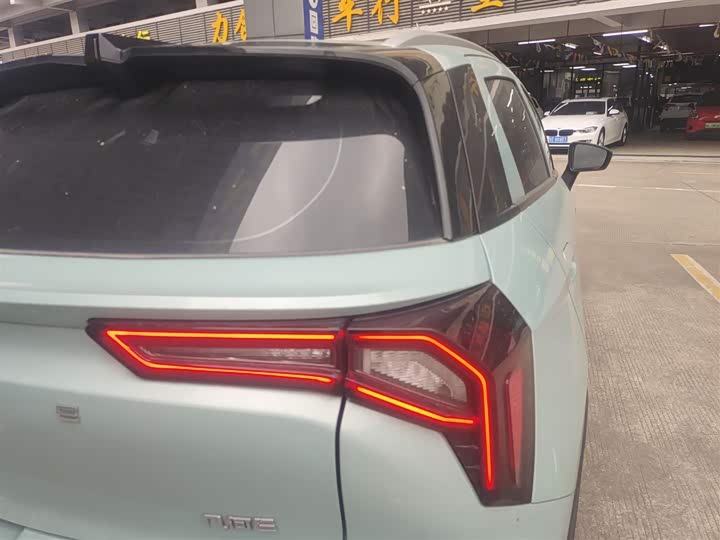 Фото 8 - Geely Geometry E Firefly