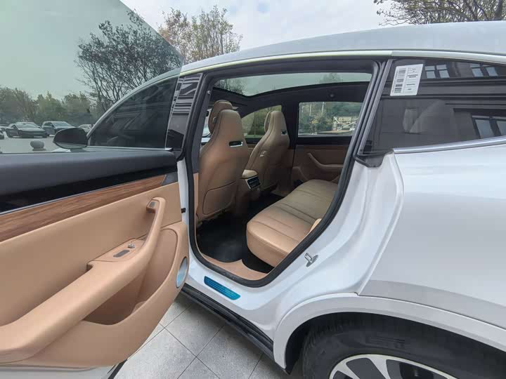 Фото 6 - Luxeed R7