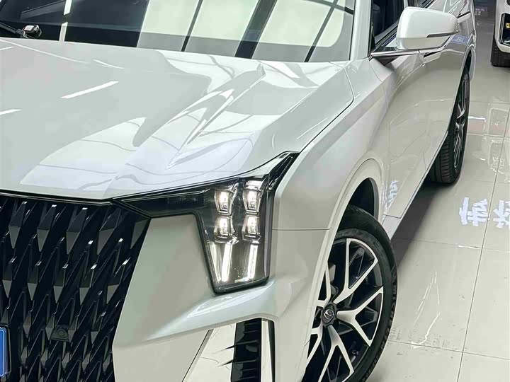 Фото 2 - GAC Trumpchi GS8