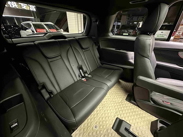 Фото 30 - GAC Trumpchi GS8