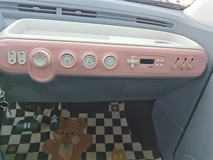 Фото 13 - Bestune Pony