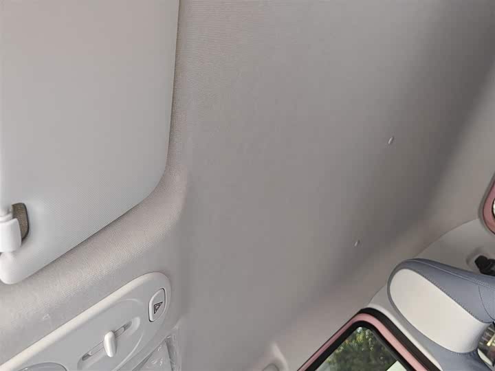 Фото 18 - Bestune Pony