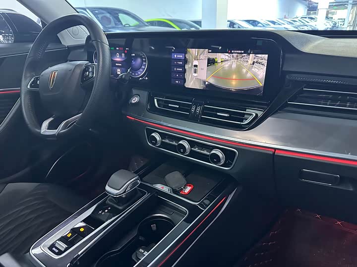 Фото 12 - Hongqi HS5