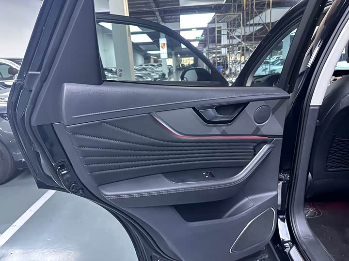 Фото 8 - Hongqi HS5