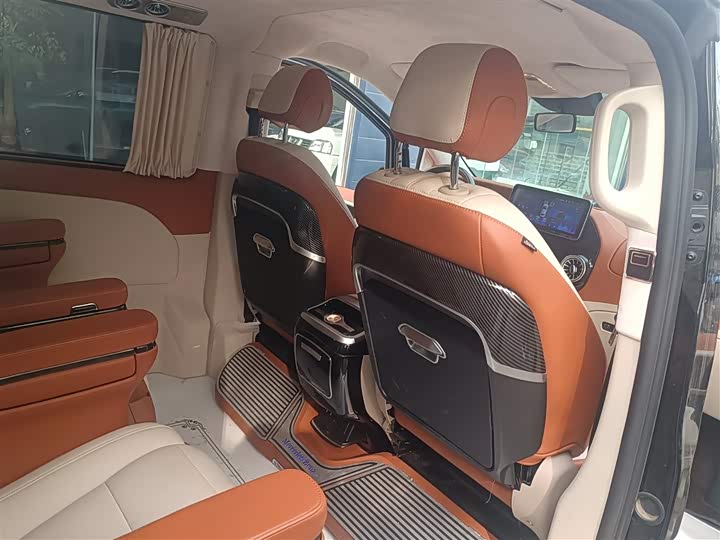 Фото 9 - Mercedes-Benz Vito