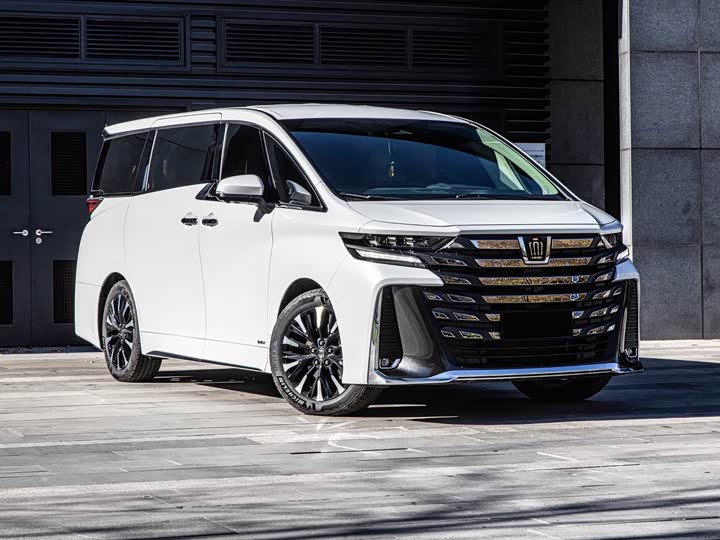 Фото 1 - Toyota Vellfire