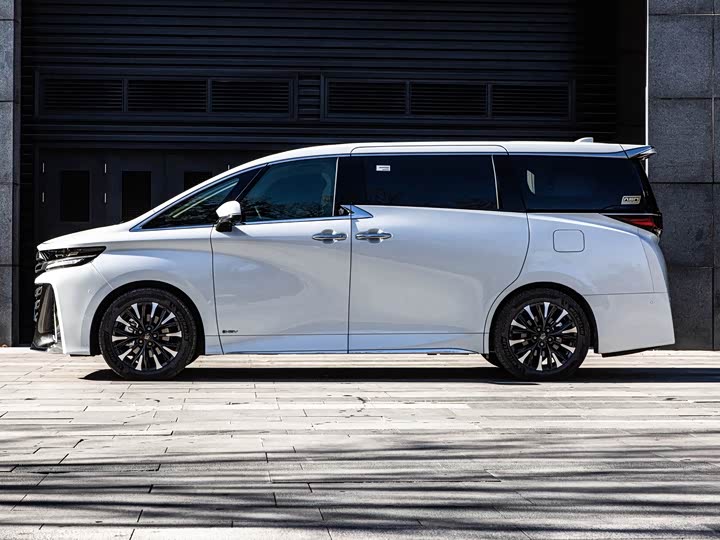 Фото 3 - Toyota Vellfire