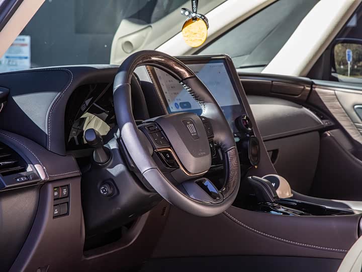 Фото 5 - Toyota Vellfire