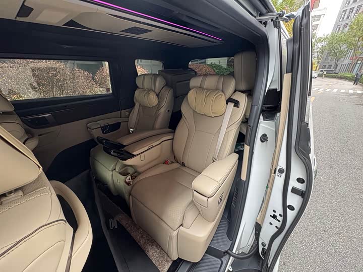 Фото 7 - Toyota Vellfire
