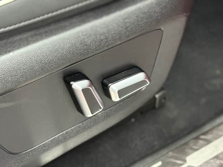 Фото 6 - Tank 300