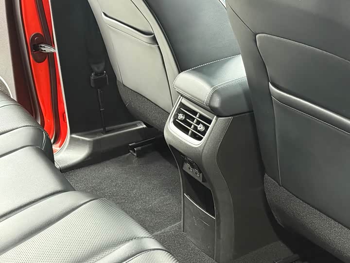 Фото 8 - Tank 300