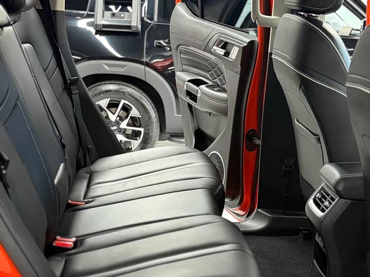 Фото 9 - Tank 300