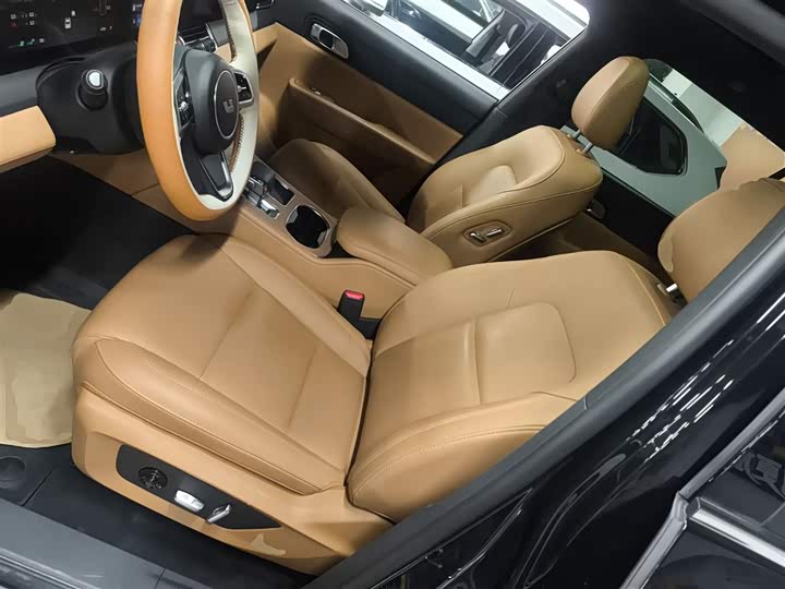 Фото 15 - LiXiang One