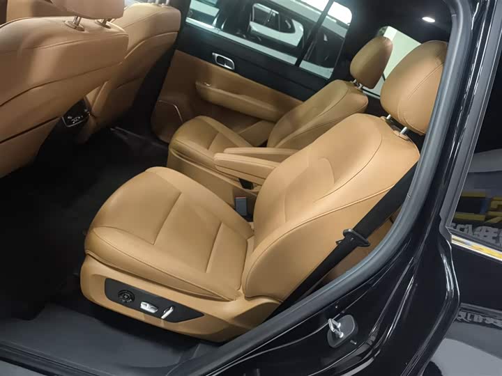 Фото 17 - LiXiang One