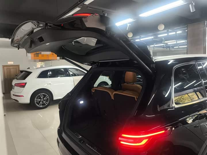 Фото 19 - LiXiang One