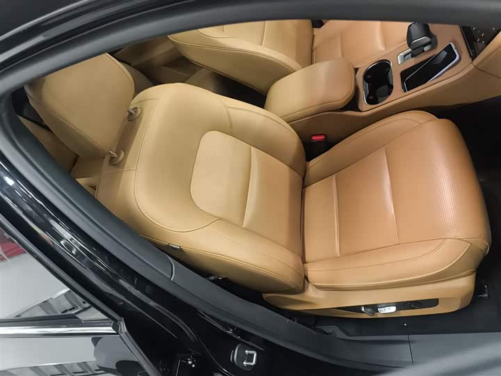 Фото 25 - LiXiang One