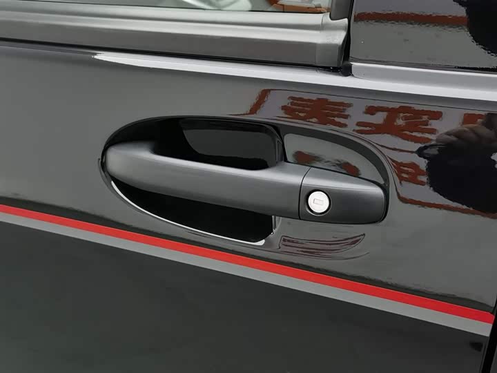 Фото 18 - Mercedes-Benz Vito