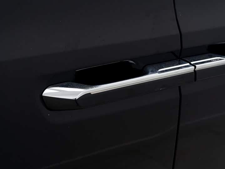 Фото 12 - Zeekr 009