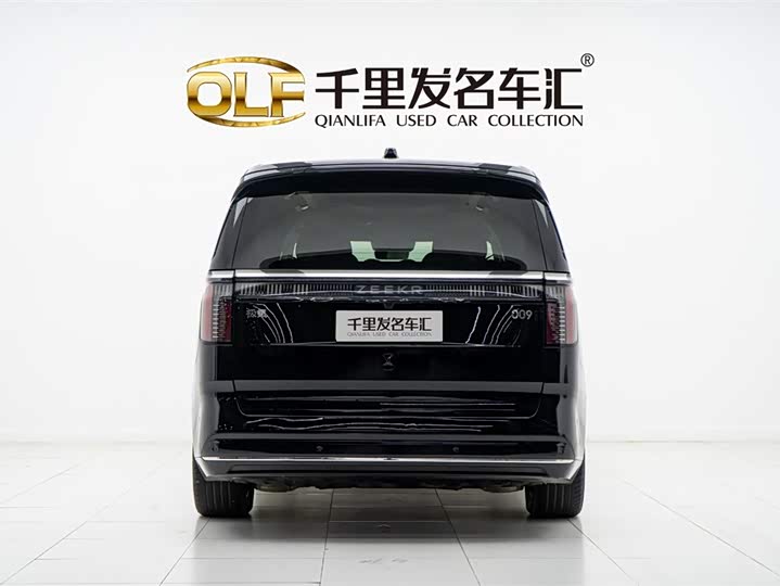 Фото 6 - Zeekr 009