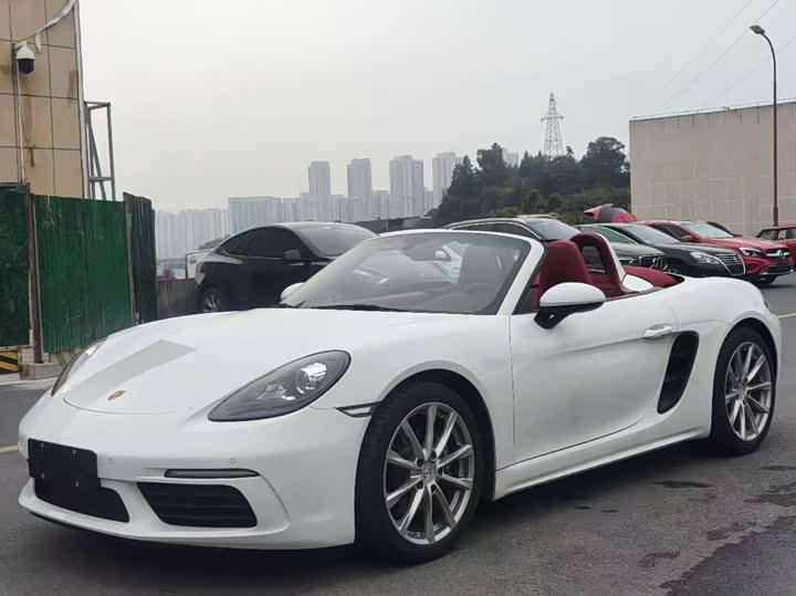 Фото 1 - Porsche 718