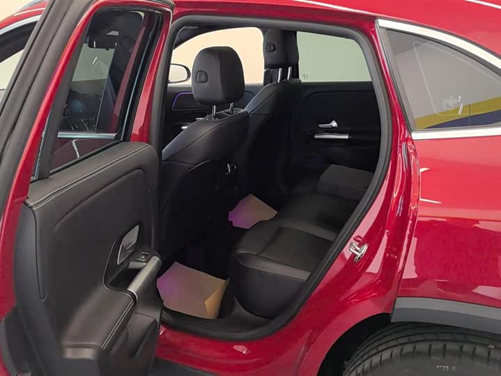 Фото 11 - Mercedes-Benz GLA-Class