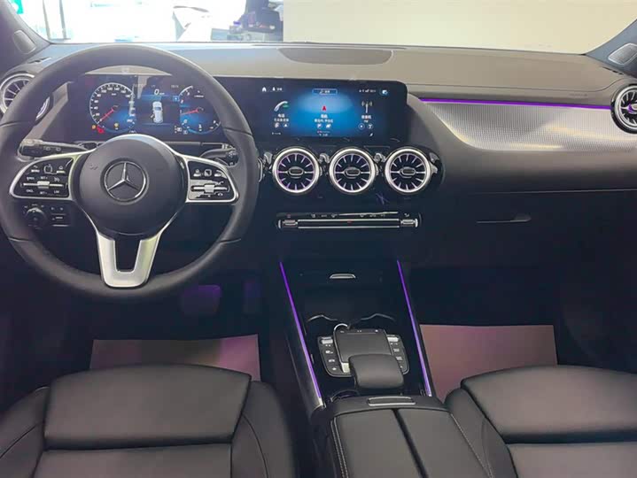 Фото 12 - Mercedes-Benz GLA-Class