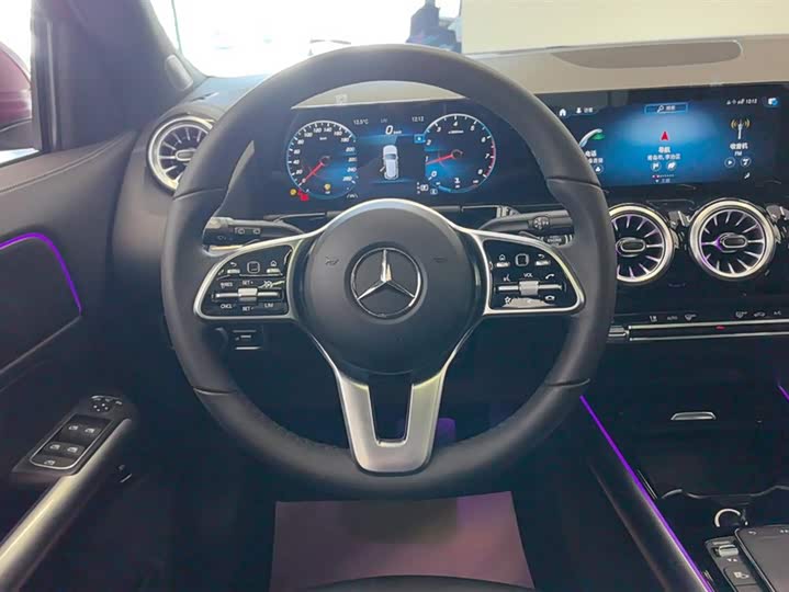 Фото 15 - Mercedes-Benz GLA-Class