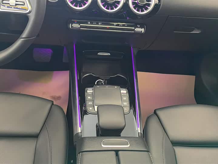 Фото 16 - Mercedes-Benz GLA-Class