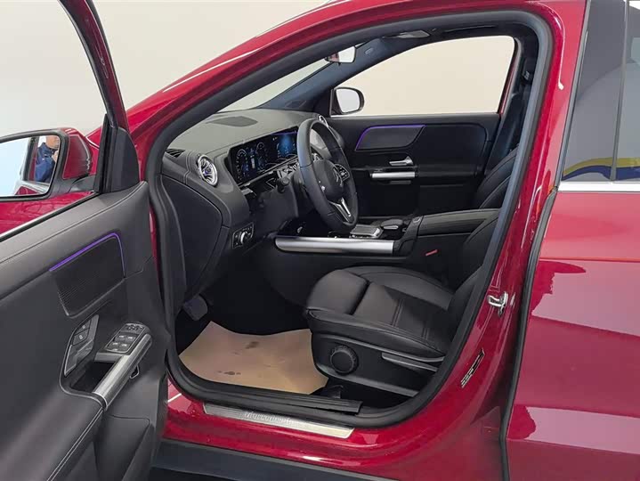 Фото 9 - Mercedes-Benz GLA-Class