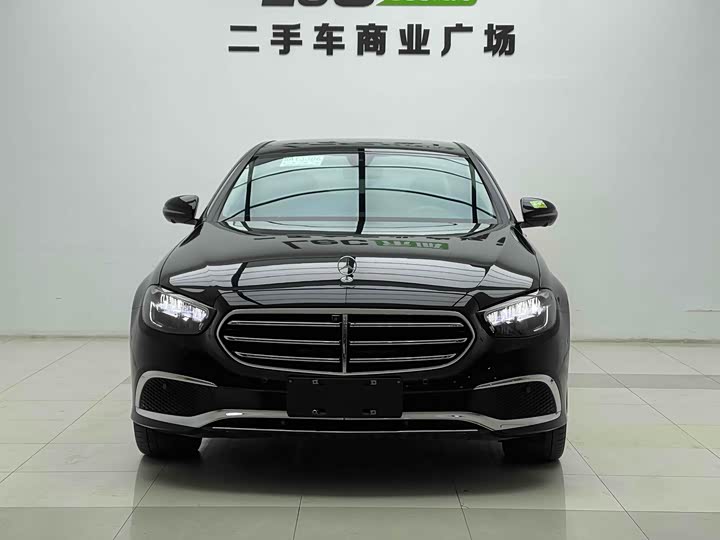 Фото 2 - Mercedes-Benz E-Class