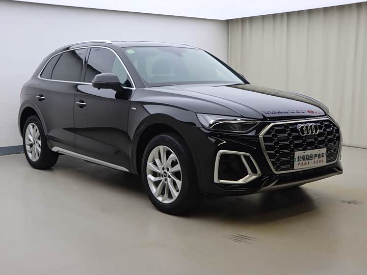 Фото 2 - Audi Q5L