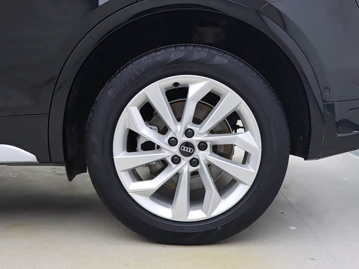 Фото 4 - Audi Q5L