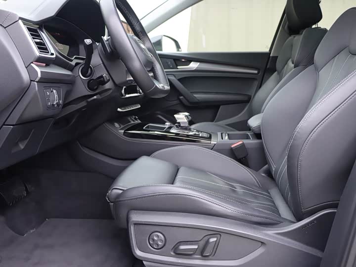 Фото 5 - Audi Q5L