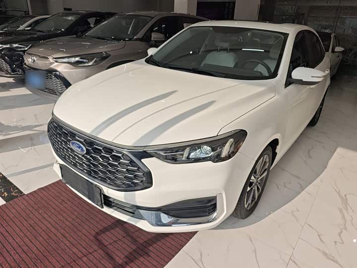 Фото 2 - Ford Escort