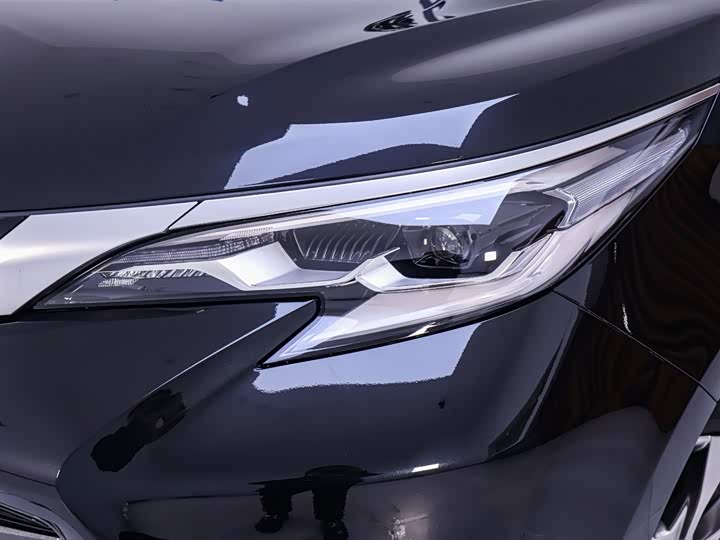 Фото 4 - Toyota Sienna