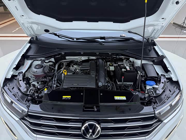 Фото 21 - Volkswagen T-Roc