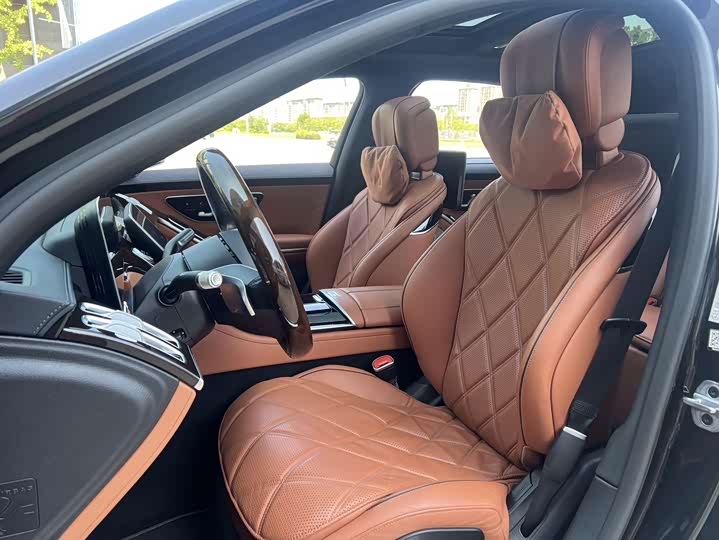 Фото 10 - Mercedes-Benz Maybach S-Class