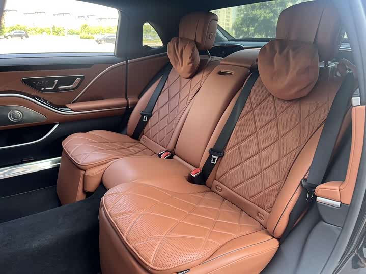 Фото 11 - Mercedes-Benz Maybach S-Class