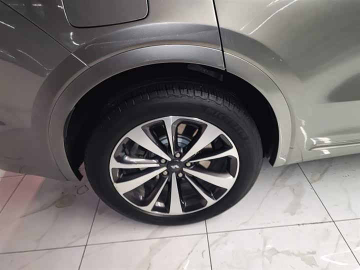 Фото 26 - LiXiang One