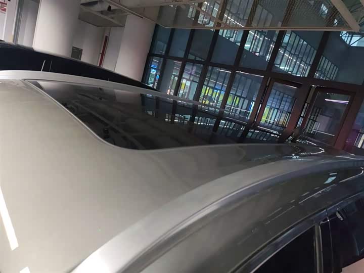 Фото 27 - LiXiang One