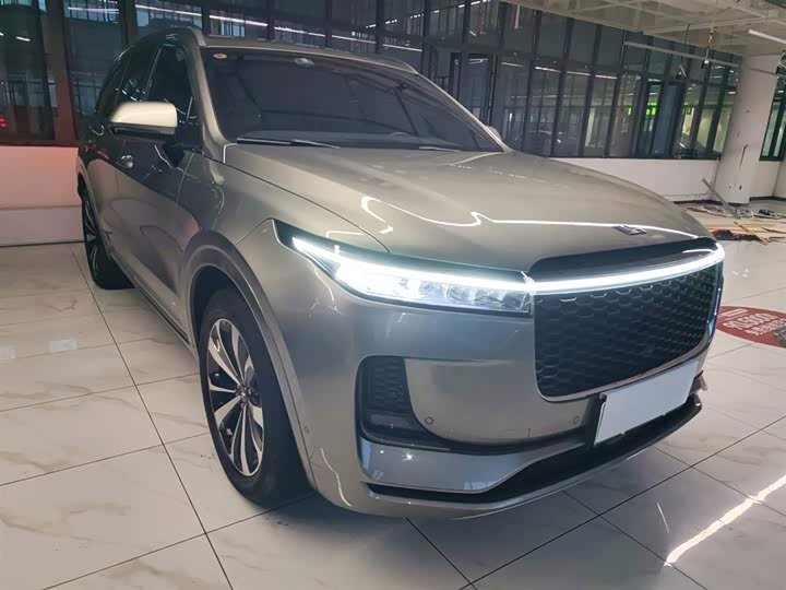 Фото 4 - LiXiang One