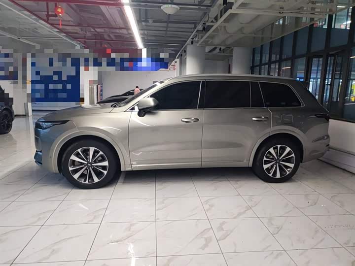 Фото 5 - LiXiang One