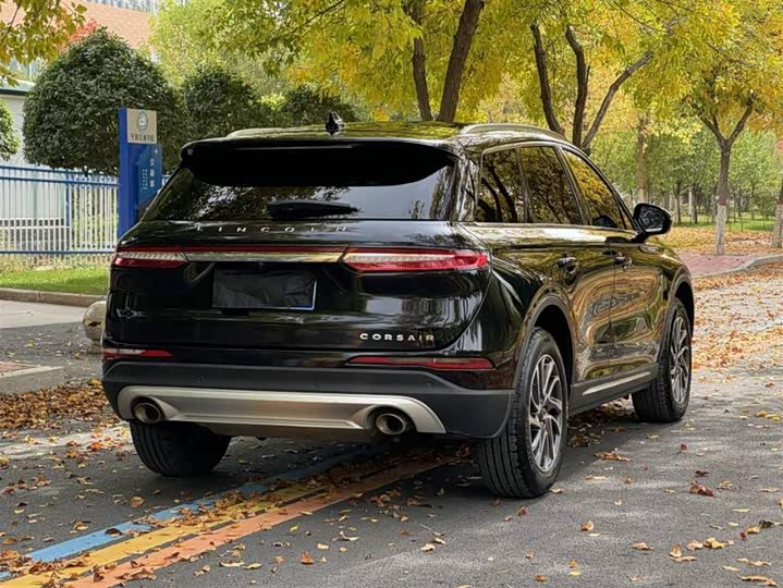 Фото 6 - Lincoln Corsair