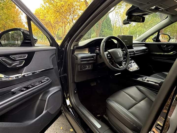 Фото 7 - Lincoln Corsair