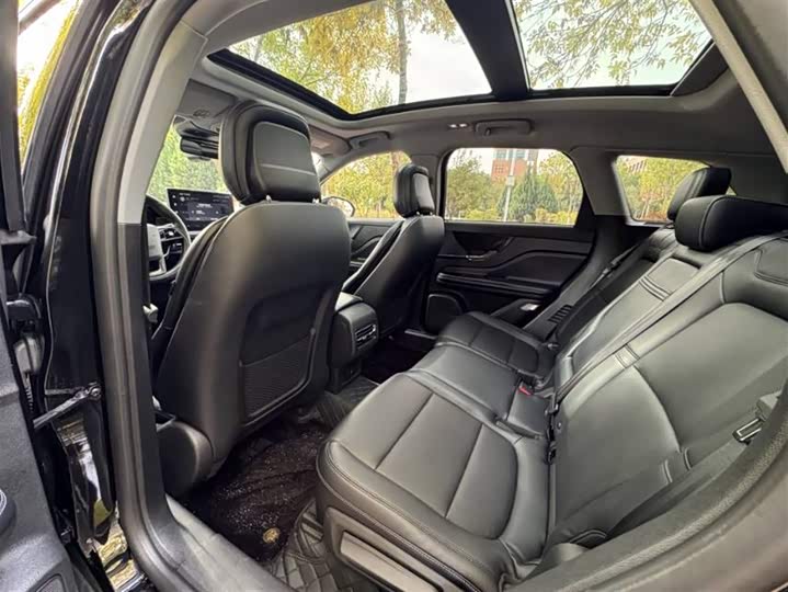 Фото 8 - Lincoln Corsair