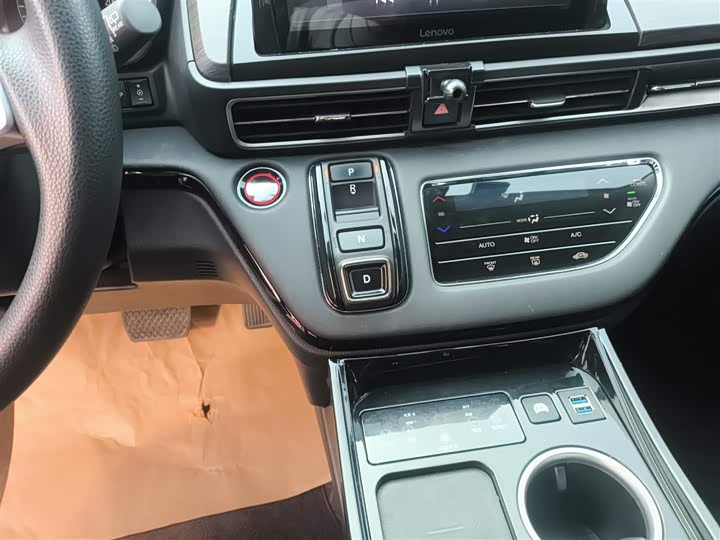 Фото 14 - Honda Odyssey