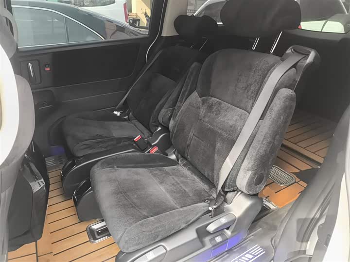 Фото 17 - Honda Odyssey