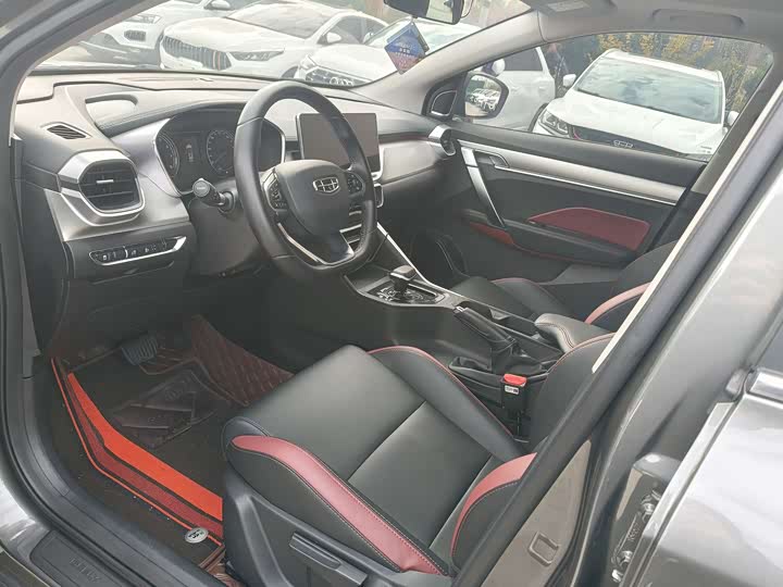 Фото 4 - Geely Coolray