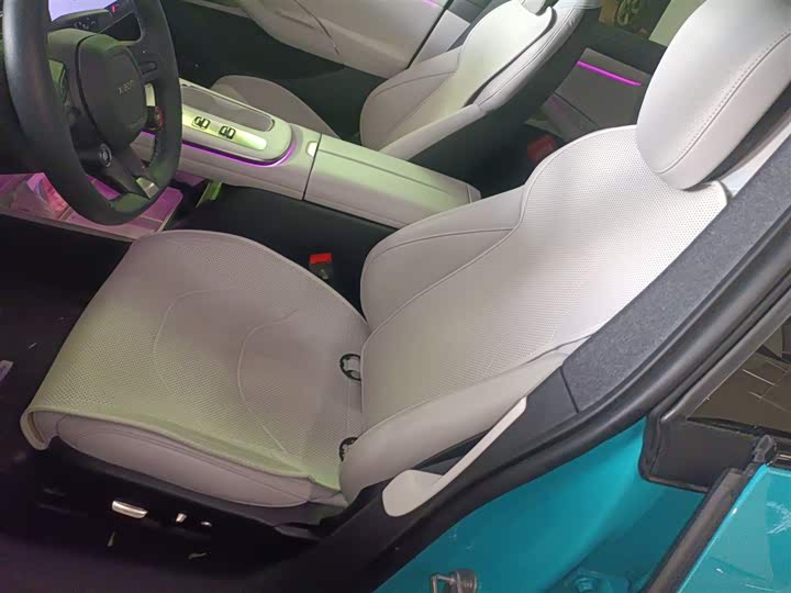 Фото 15 - Xiaomi SU7